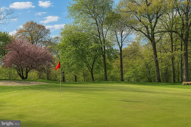 $3,900 | 2410 Dakota Lakes Drive, Herndon, VA 20171