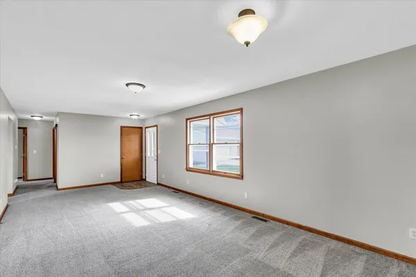 $199,900 | 3330 West William Street, Champaign, IL 61821