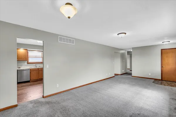 $199,900 | 3330 West William Street, Champaign, IL 61821