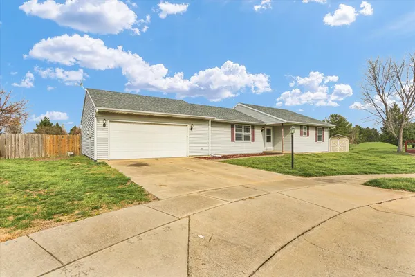 $199,900 | 3330 West William Street, Champaign, IL 61821