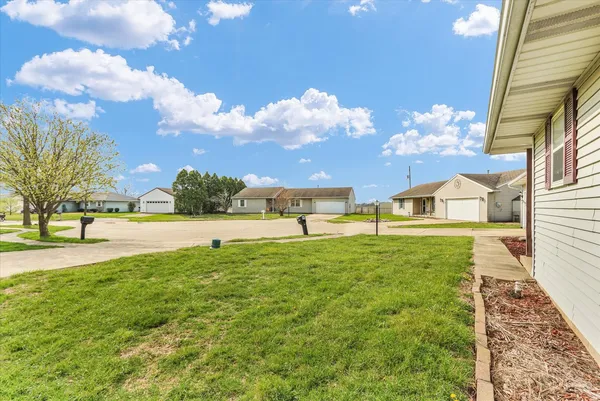 $199,900 | 3330 West William Street, Champaign, IL 61821
