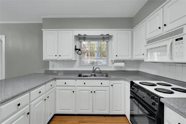 $269,900 | 305 Greenbriar Drive, Liberty, SC 29657