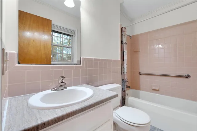 $269,900 | 305 Greenbriar Drive, Liberty, SC 29657