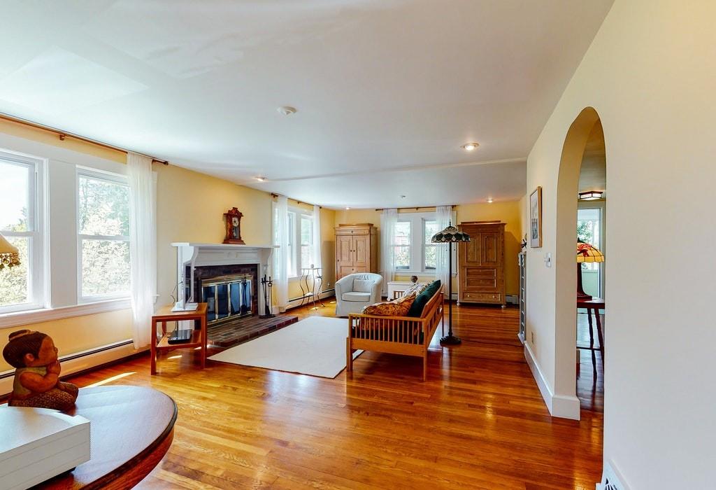 11 Spring Street Ipswich, MA 01938 - Photo 3 of 24 Gallery Image 3