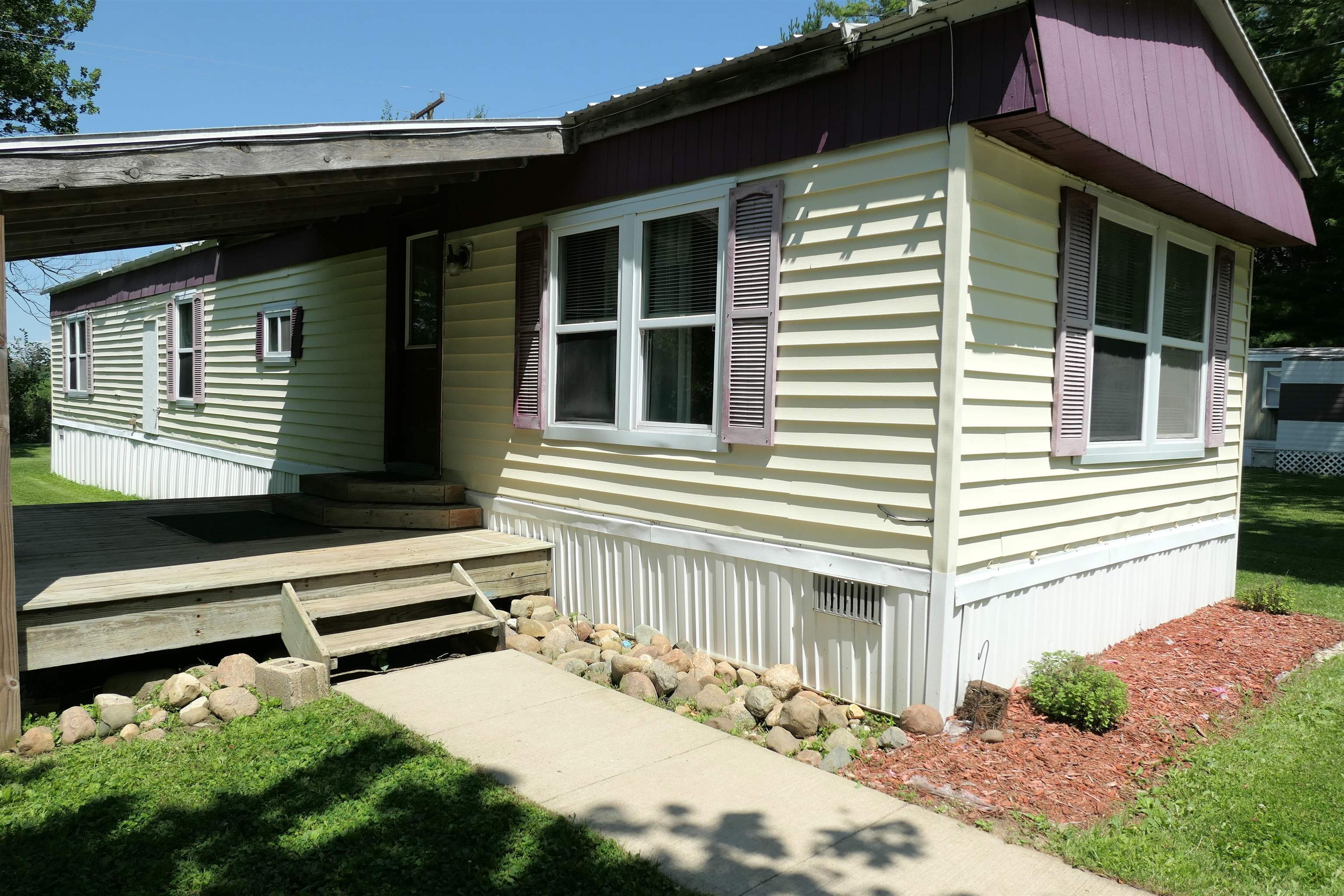 8295 East Olive Road Wheeler, MI 48662 - Photo 3 of 25