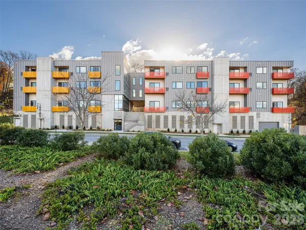 $439,900 | 68 Craven Street, Unit 203, Asheville, NC 28806