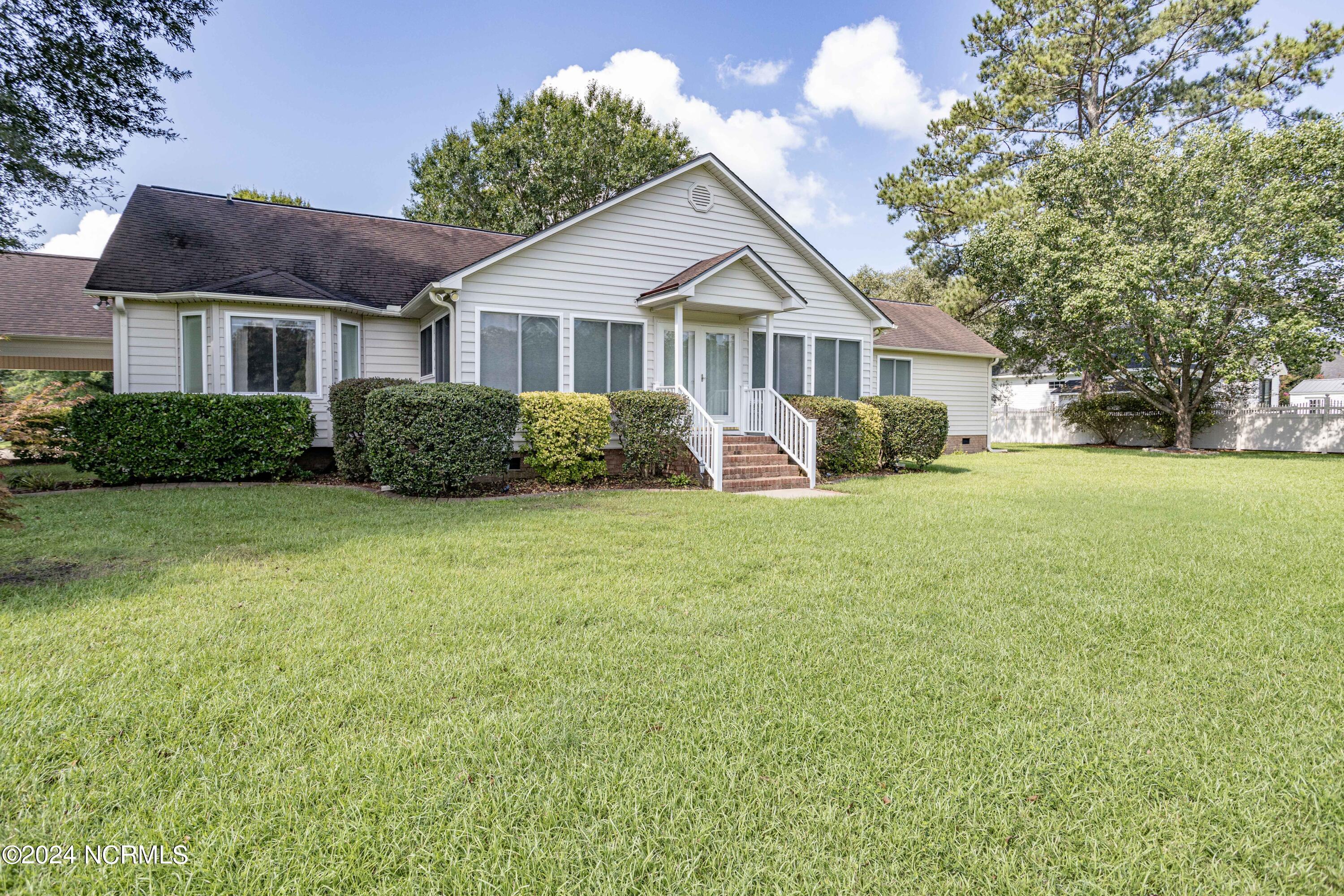 106 Raccoon Run Washington, NC 27889 - Photo 16 of 44 rear view 1