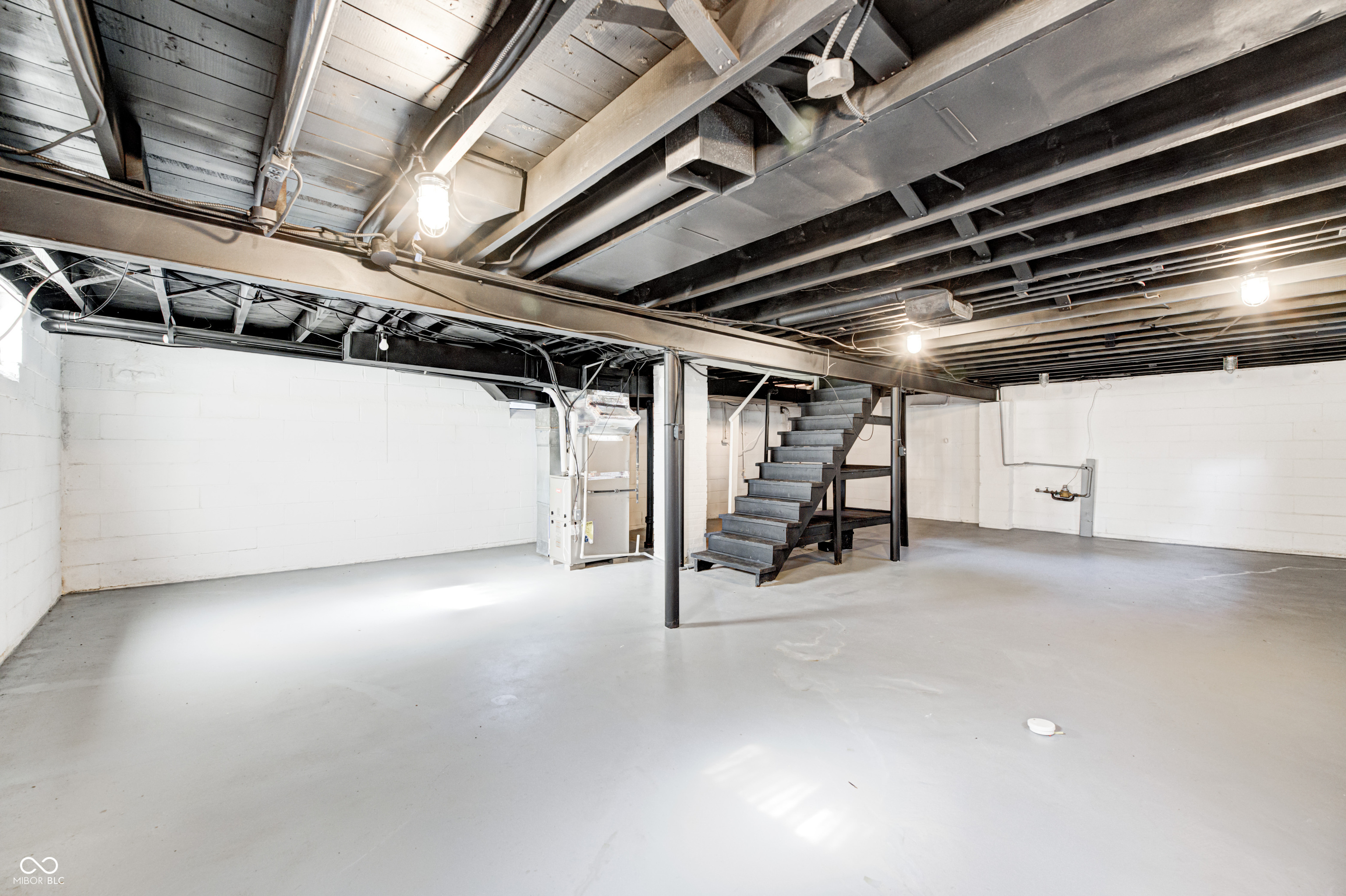 319 South Webster Avenue Indianapolis, IN 46219 - Photo 17 of 25