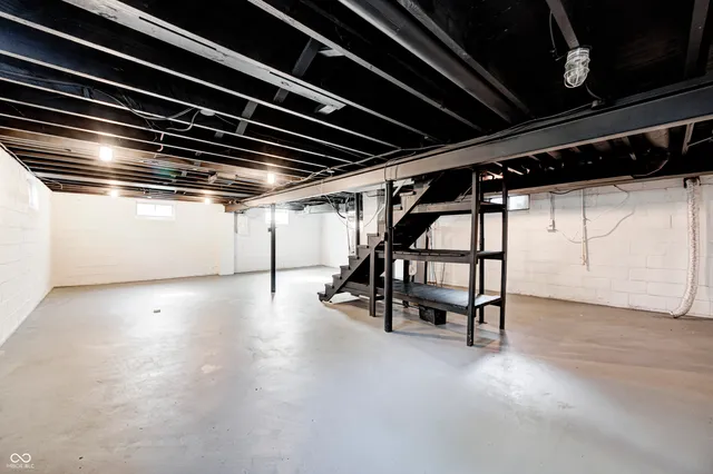 $169,000 | 319 South Webster Avenue, Indianapolis, IN 46219