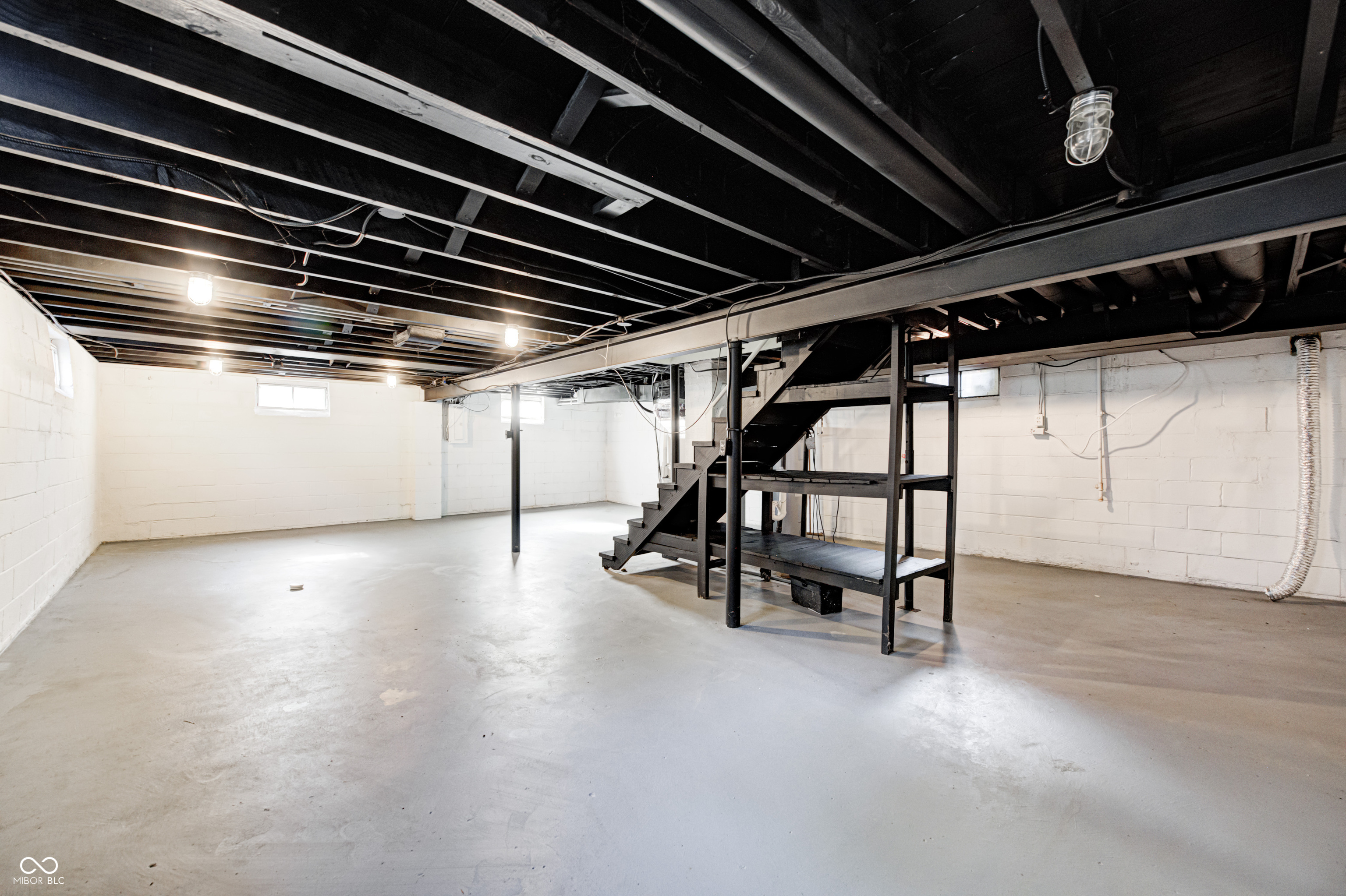 319 South Webster Avenue Indianapolis, IN 46219 - Photo 18 of 25