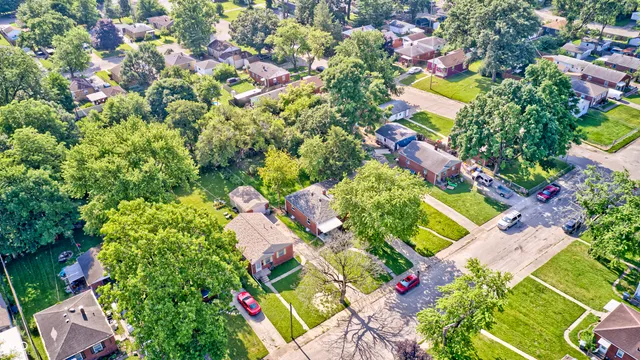 $169,000 | 319 South Webster Avenue, Indianapolis, IN 46219