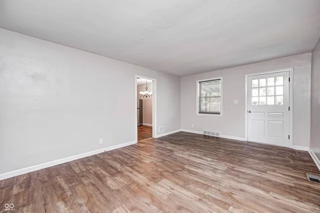 $169,000 | 319 South Webster Avenue, Indianapolis, IN 46219