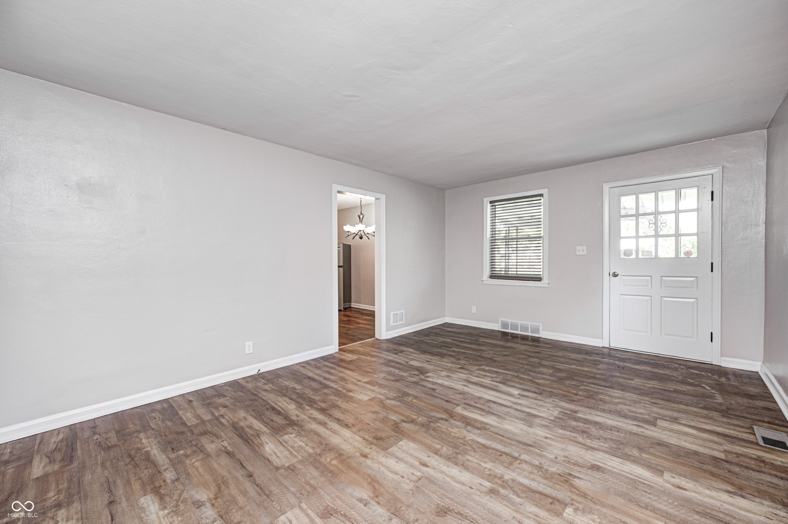 319 South Webster Avenue Indianapolis, IN 46219 - Photo 4 of 25