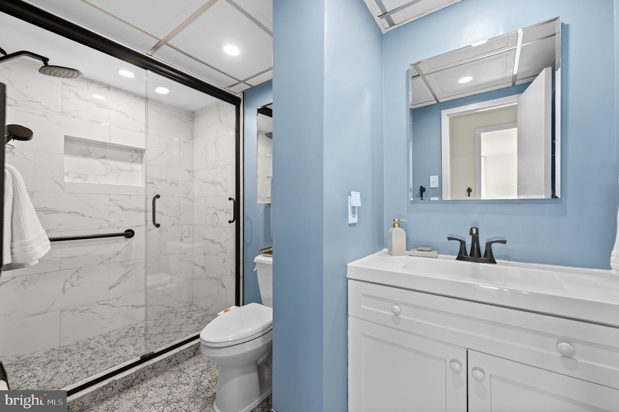 801 Yale Avenue, Unit 1015 Swarthmore, PA 19081 - Photo 16 of 32 Updated bathroom