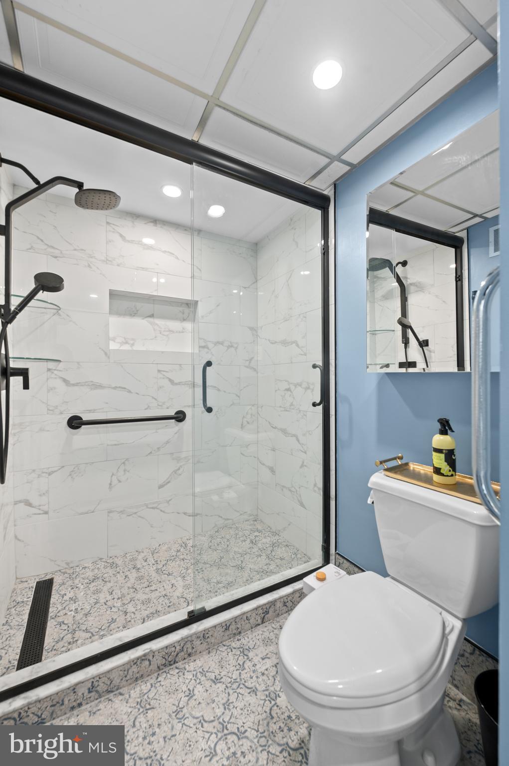 801 Yale Avenue, Unit 1015 Swarthmore, PA 19081 - Photo 17 of 32 Updated bathroom