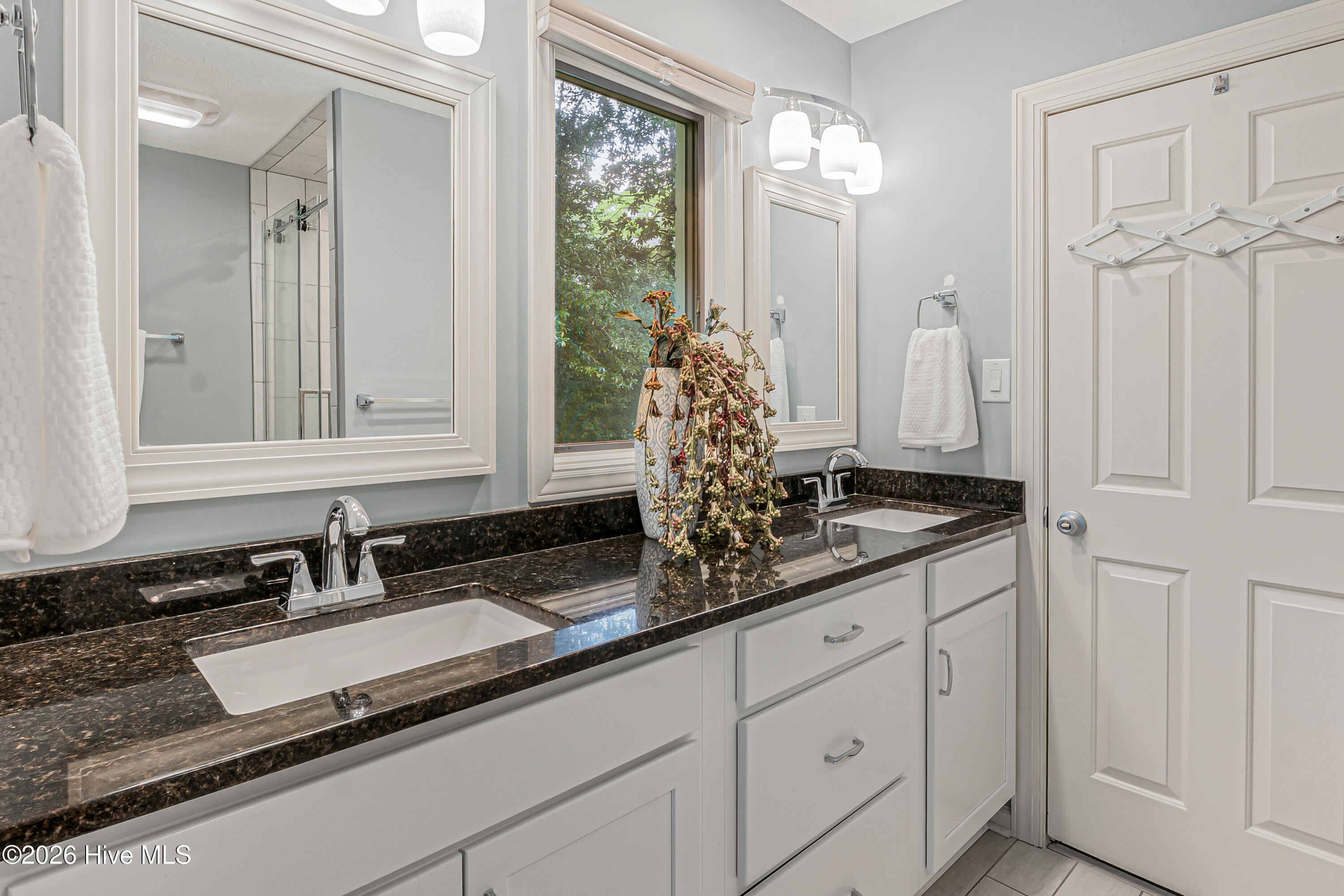 25 Magnolia Road Pinehurst, NC 28374 - Photo 31 of 73 Primary Bathroom