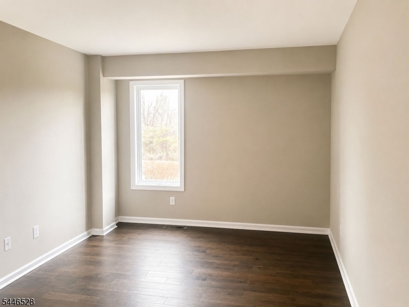 16 Sam Bonnell Drive Clinton, NJ 08809 - Photo 7 of 12