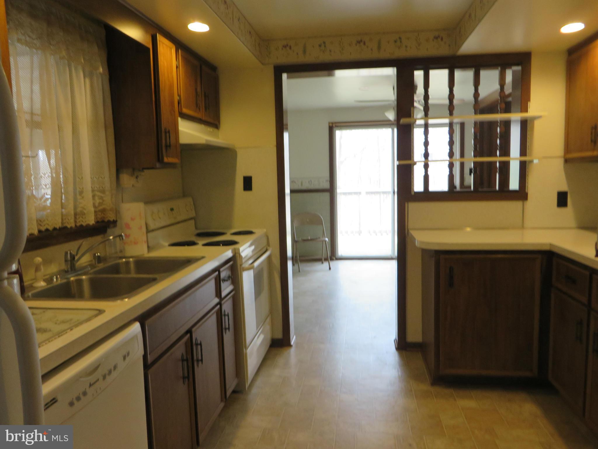 303 North Clear Ridge Road Union Bridge, MD 21791 - Photo 8 of 30 Kitchen