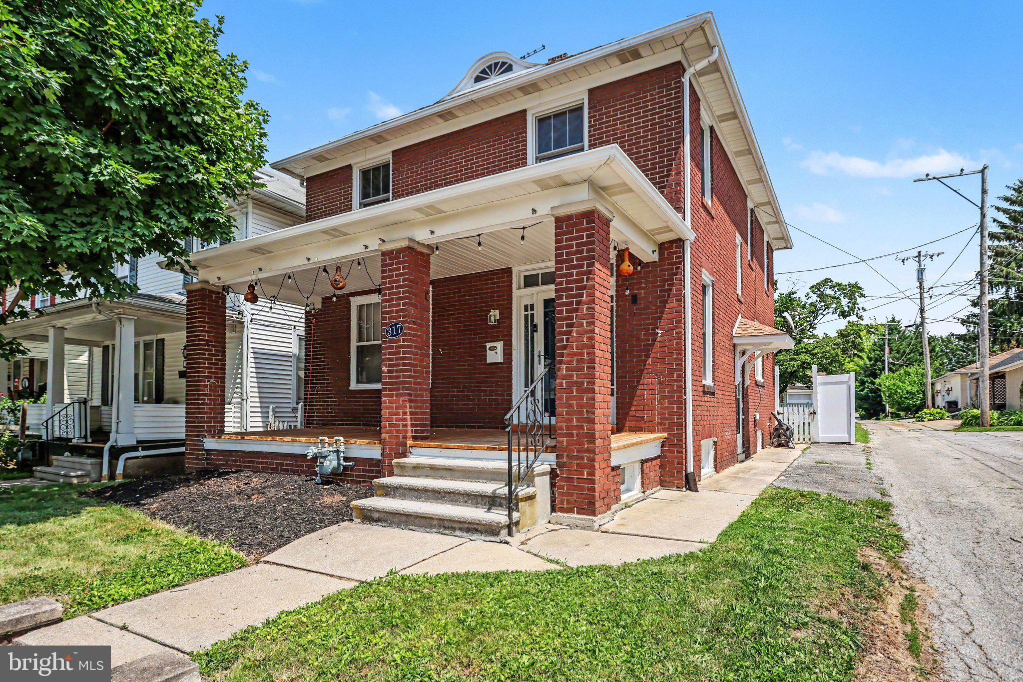 317 East Hanover Street Hanover, PA 17331 - Photo 3 of 41