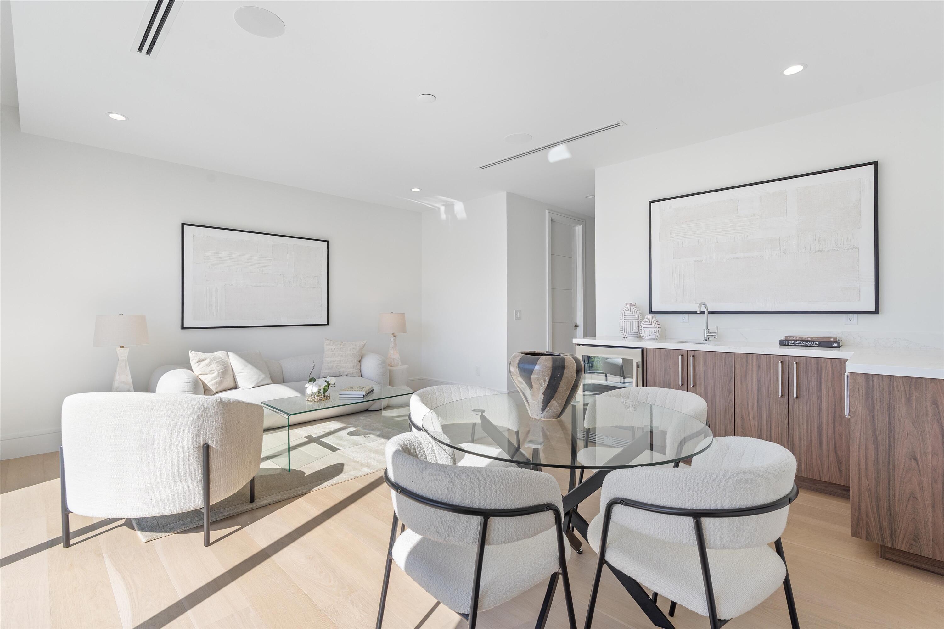 498 Northeast 6th Street Boca Raton, FL 33432 - Photo 27 of 60 2nd Floor Lounge