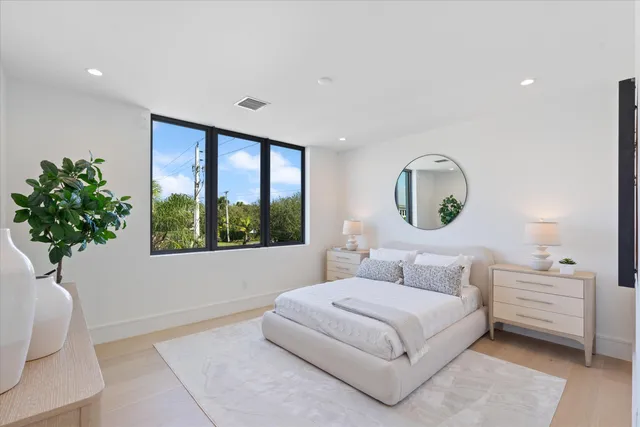 $5,695,000 | 498 Northeast 6th Street, Boca Raton, FL 33432