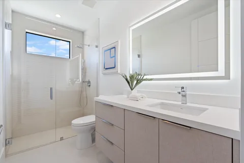 $5,695,000 | 498 Northeast 6th Street, Boca Raton, FL 33432