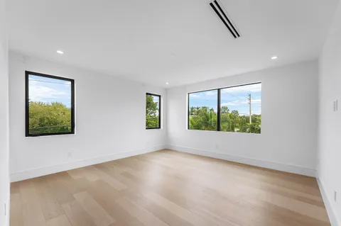 $5,695,000 | 498 Northeast 6th Street, Boca Raton, FL 33432