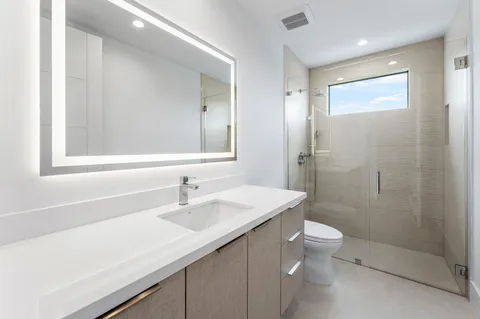 $5,695,000 | 498 Northeast 6th Street, Boca Raton, FL 33432