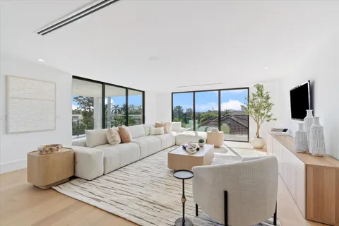 $5,695,000 | 498 Northeast 6th Street, Boca Raton, FL 33432