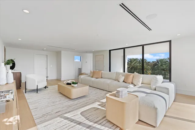 $5,695,000 | 498 Northeast 6th Street, Boca Raton, FL 33432