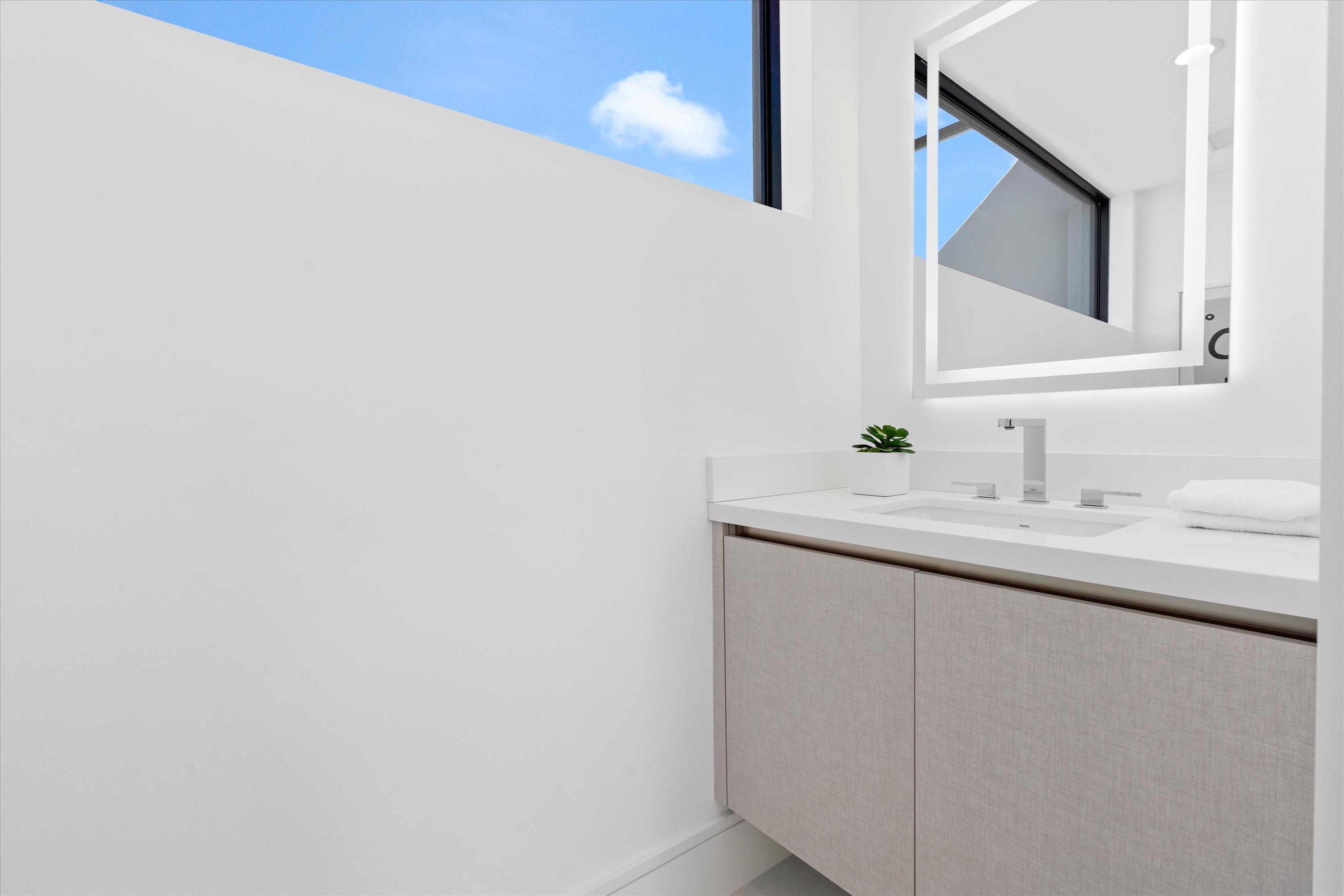 498 Northeast 6th Street Boca Raton, FL 33432 - Photo 42 of 60 3rd Floor Half Bath