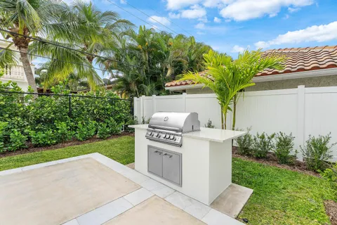 $5,695,000 | 498 Northeast 6th Street, Boca Raton, FL 33432