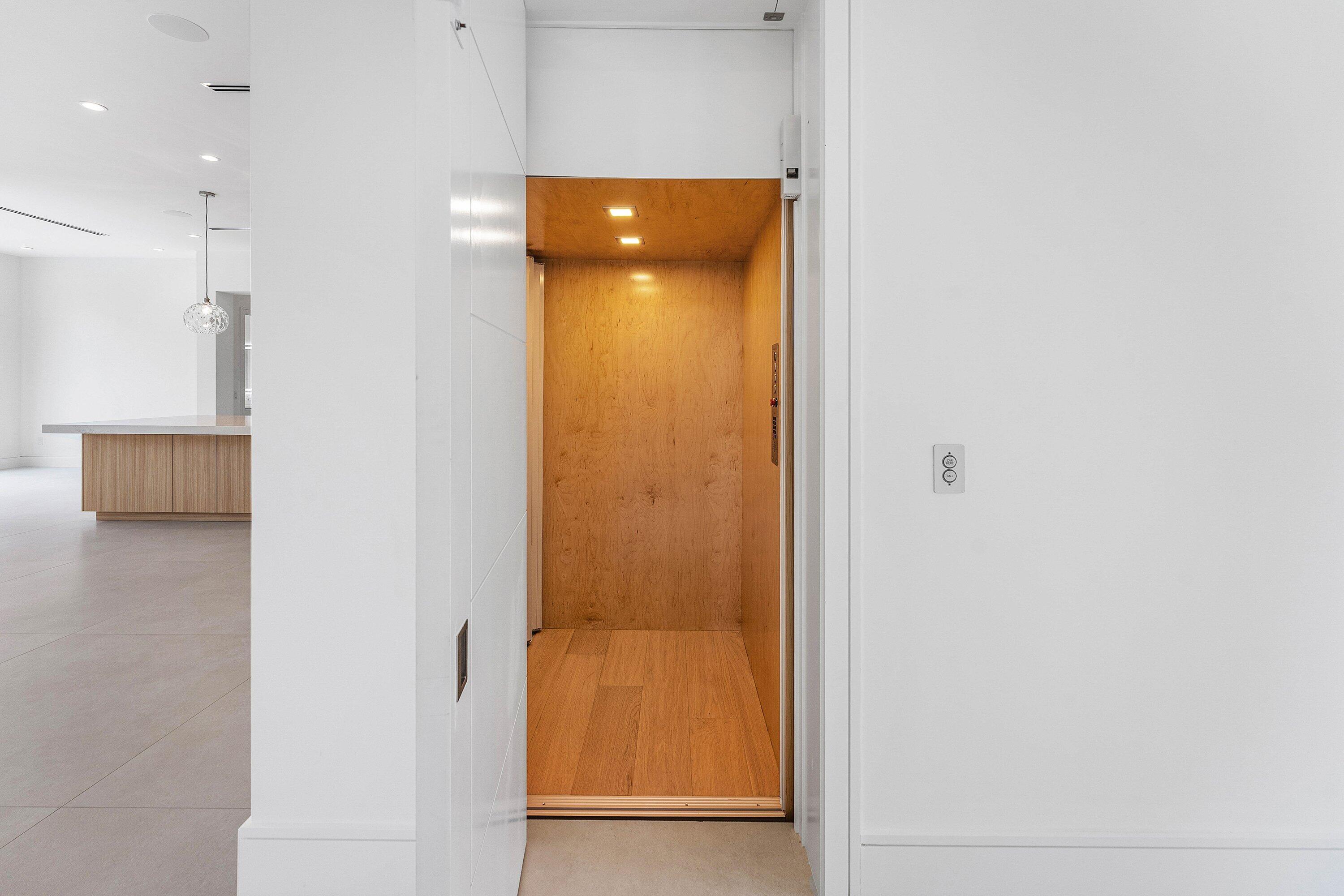 498 Northeast 6th Street Boca Raton, FL 33432 - Photo 51 of 60 Elevator