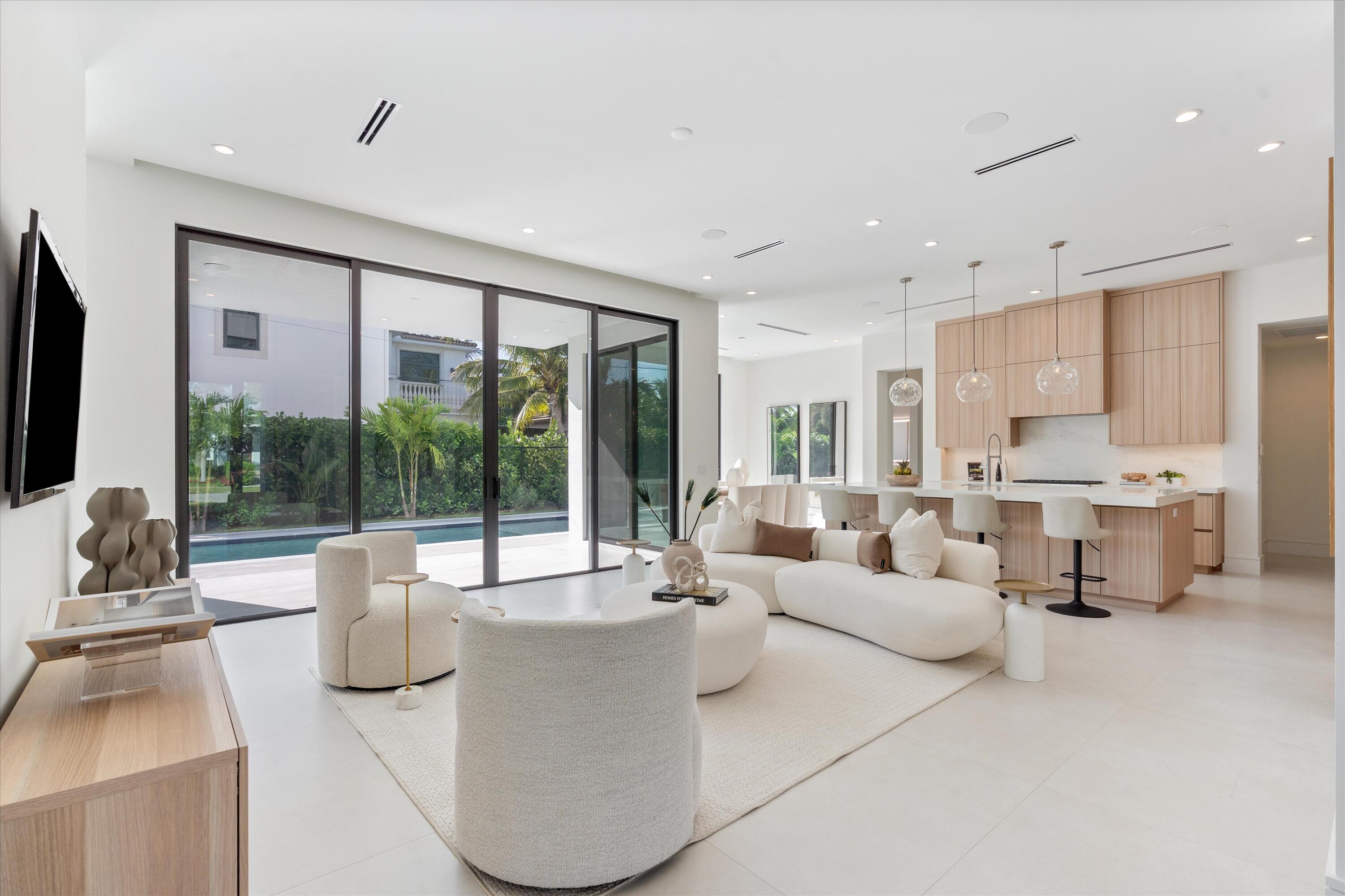 498 Northeast 6th Street Boca Raton, FL 33432 - Photo 7 of 60 Great Room