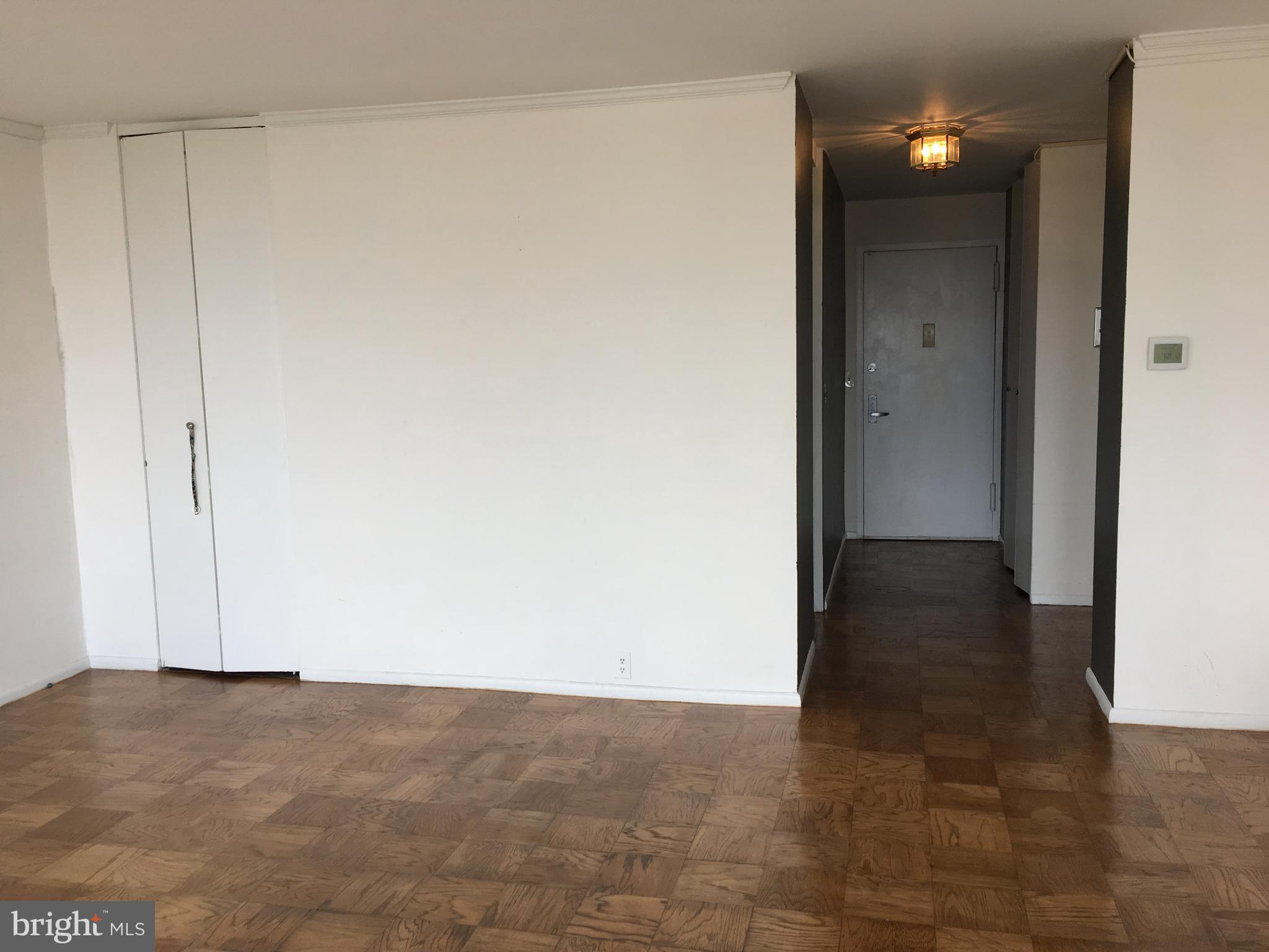 210 Locust Street, Unit 27F Philadelphia, PA 19106 - Photo 5 of 17 a view of an empty room