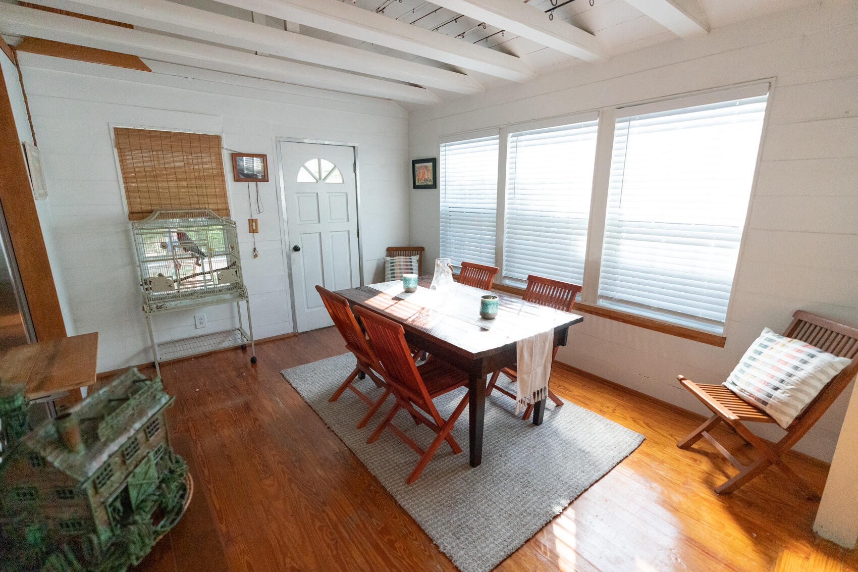 198 Beach Road Tavernier, FL 33070 - Photo 4 of 15 a living room with furniture and a window
