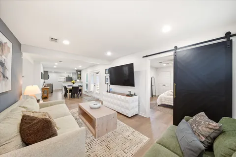 $635,000 | 1108 Wakefield Drive, Houston, TX 77018