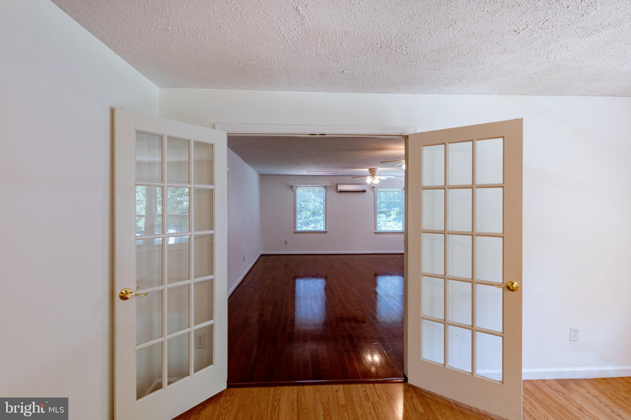 1415 Sowego Road Catlett, VA 20119 - Photo 45 of 67 Entry to additional, family room.