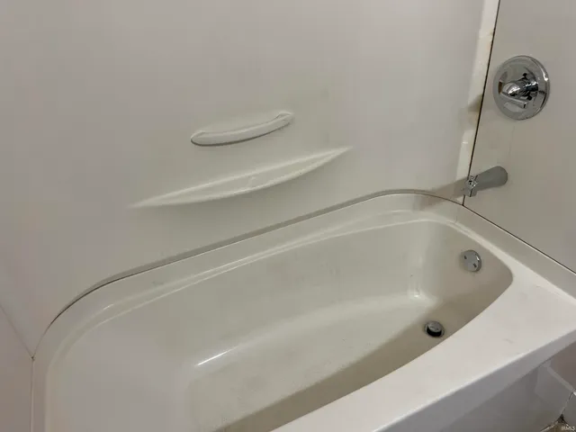 $1,800 | 814 North Washington Street, Bloomington, IN 47408