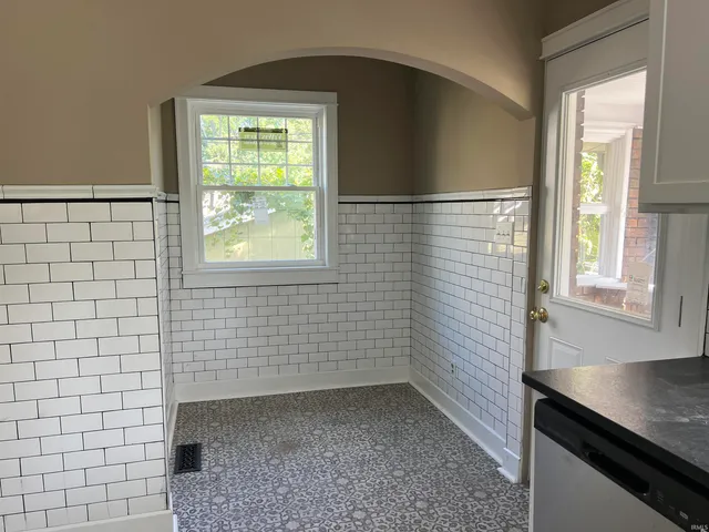 $1,800 | 814 North Washington Street, Bloomington, IN 47408