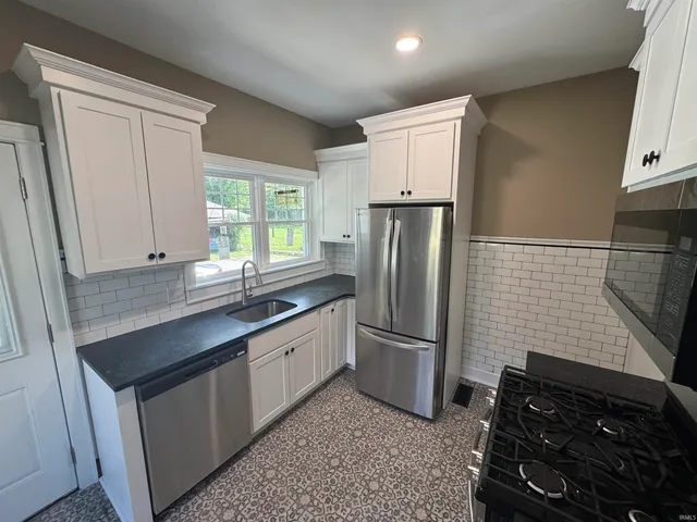 $1,800 | 814 North Washington Street, Bloomington, IN 47408