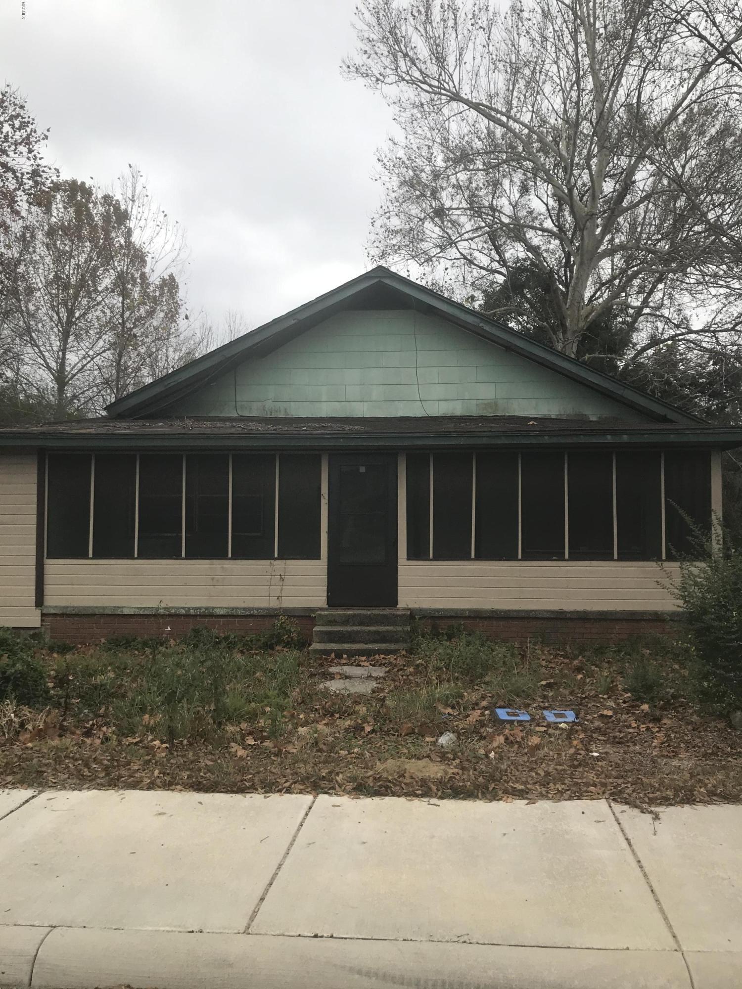 14075 Dedeaux Road Gulfport, MS 39503 - Photo 1 of 5 Exterior Front