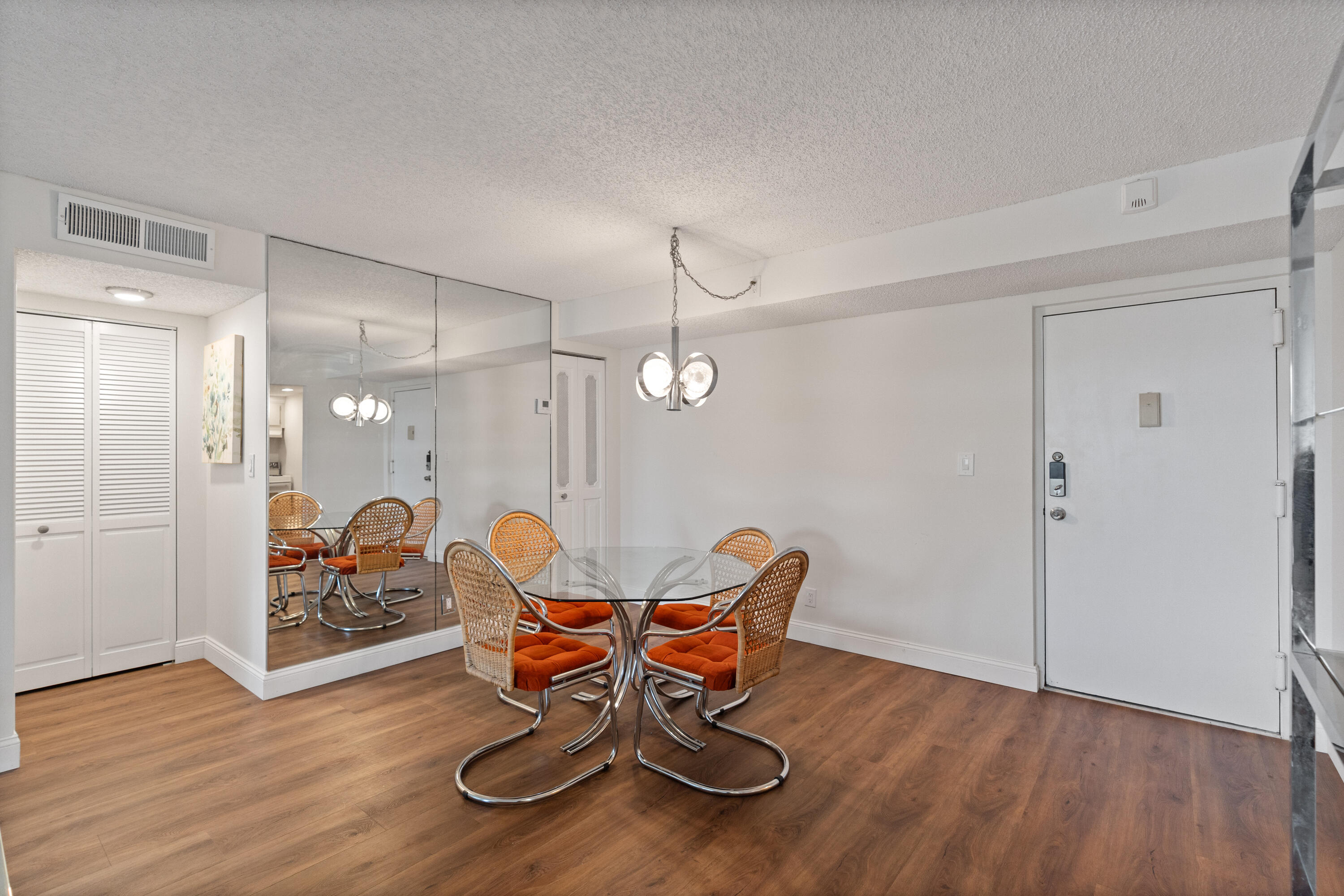 6195 Rock Island Road, Unit 302 Tamarac, FL 33319 - Photo 3 of 21 DSC09293