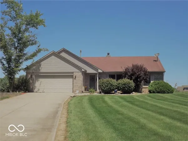 $1,800 | 2838 East Cottonwood Trail, Morristown, IN 46161