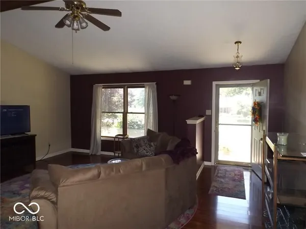 $1,800 | 2838 East Cottonwood Trail, Morristown, IN 46161