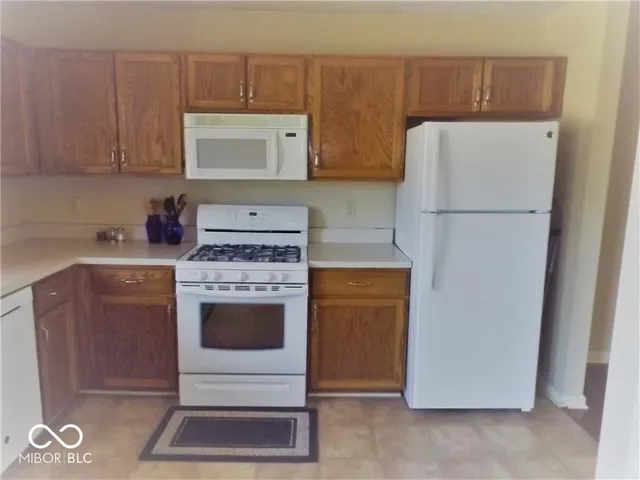 $1,800 | 2838 East Cottonwood Trail, Morristown, IN 46161