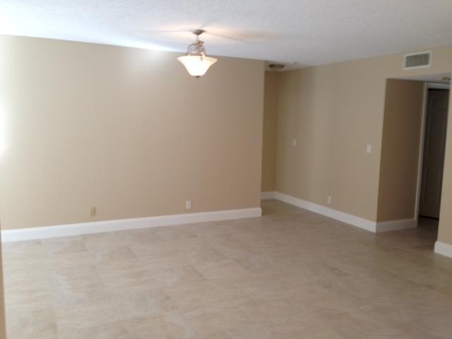 17260 Boca Club Boulevard, Unit 1501 Boca Raton, FL 33487 - Photo 6 of 19 Living Room