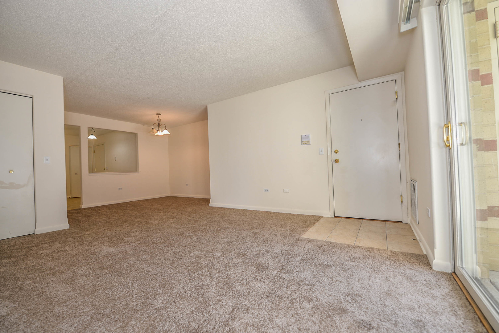 5337 North East River Road, Unit 302 Chicago, IL 60656 - Photo 8 of 22 a view of an empty room