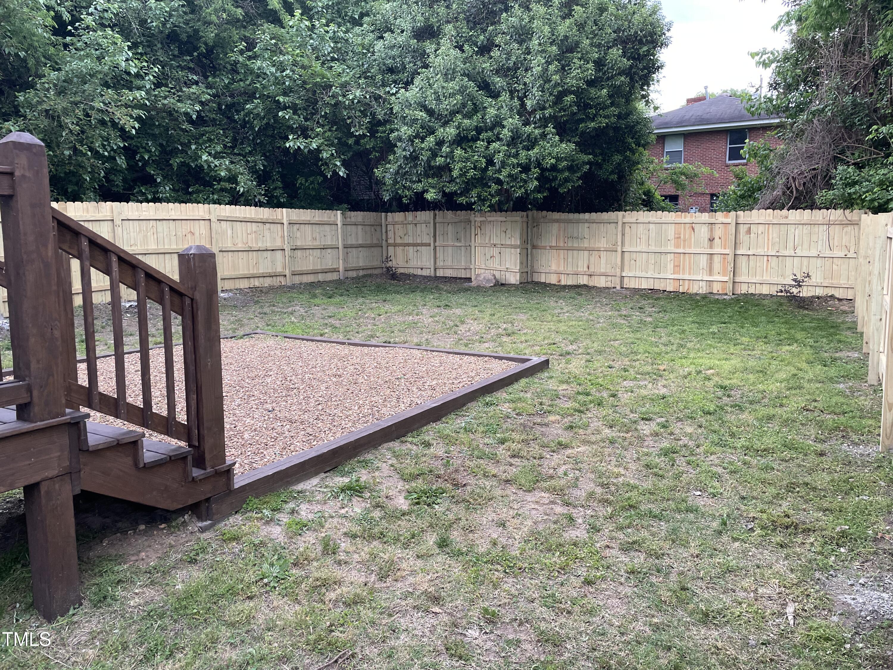 605 Quarry Street Raleigh, NC 27601 - Photo 36 of 41 fence 2