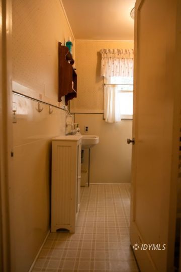 25175 Fern Valley Road Idyllwild, CA 92549 - Photo 26 of 58 Idyllwild CA Home for Sale